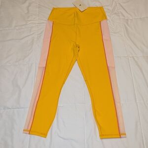 Fabletics On-The-Go PowerHold High-Waisted Capri